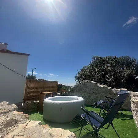 Casa De No Alqueidão Da Serra